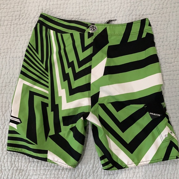 MAUI & SONS swim trunks SIZE 34 - Picture 3 of 3